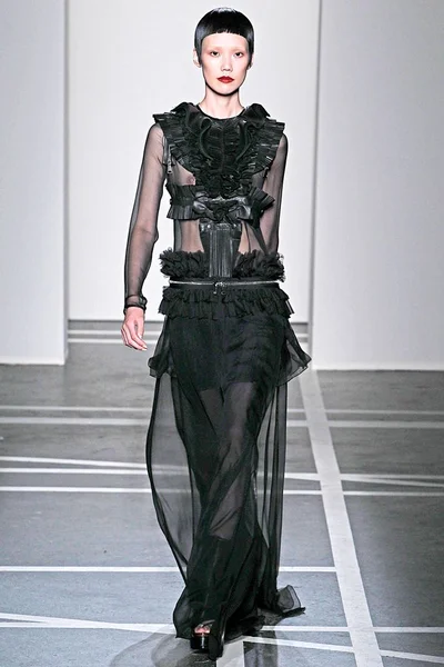 Look 17